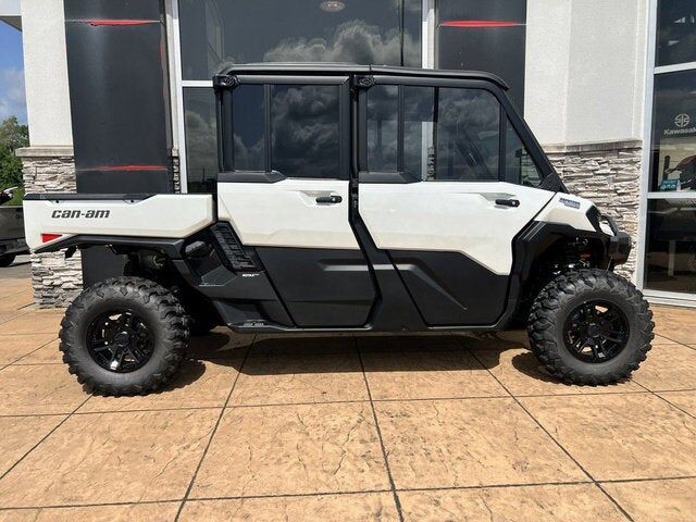 2026 CAN-AM Commander