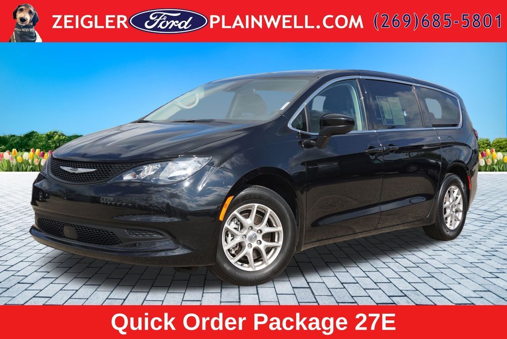 2024 CHRYSLER Voyager