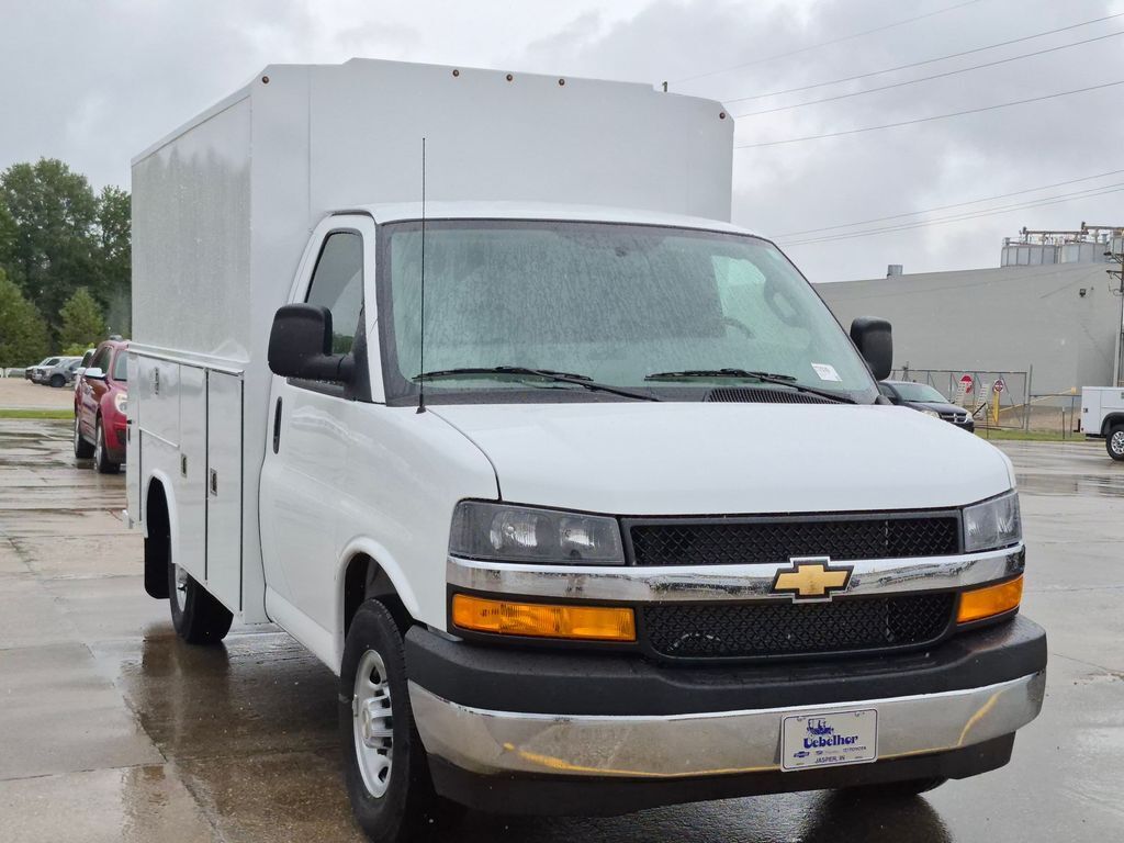 2026 CHEVROLET Express