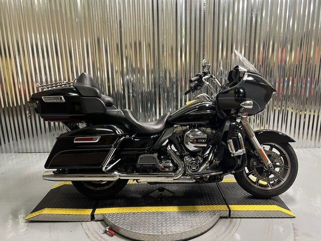 2016 HARLEY DAVIDSON FLTRU / Road Glide Ultra