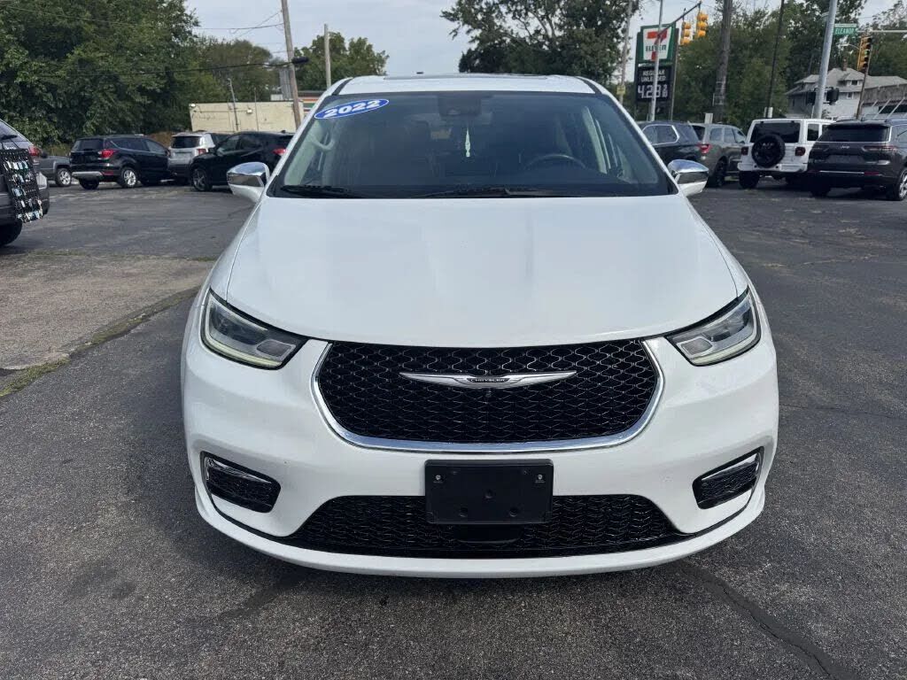2022 CHRYSLER Pacifica
