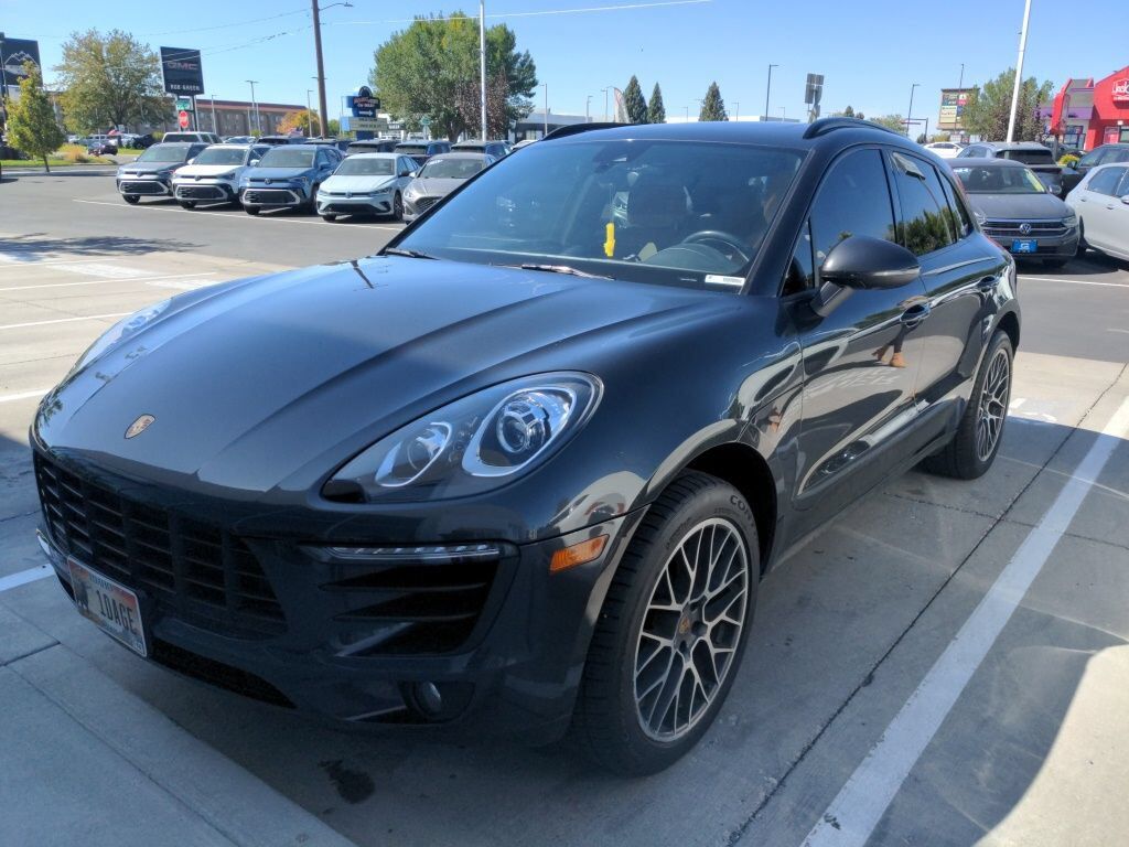 2018 PORSCHE Macan