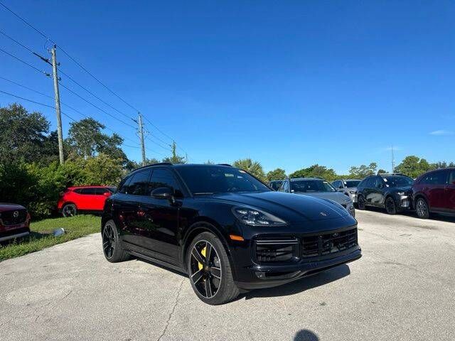 2021 PORSCHE Cayenne