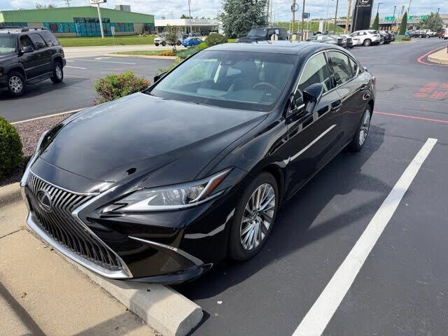 2021 Lexus ES / ES HYBRID