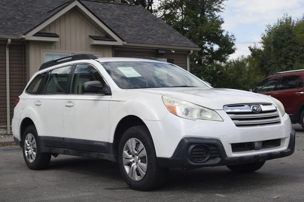2013 SUBARU Outback