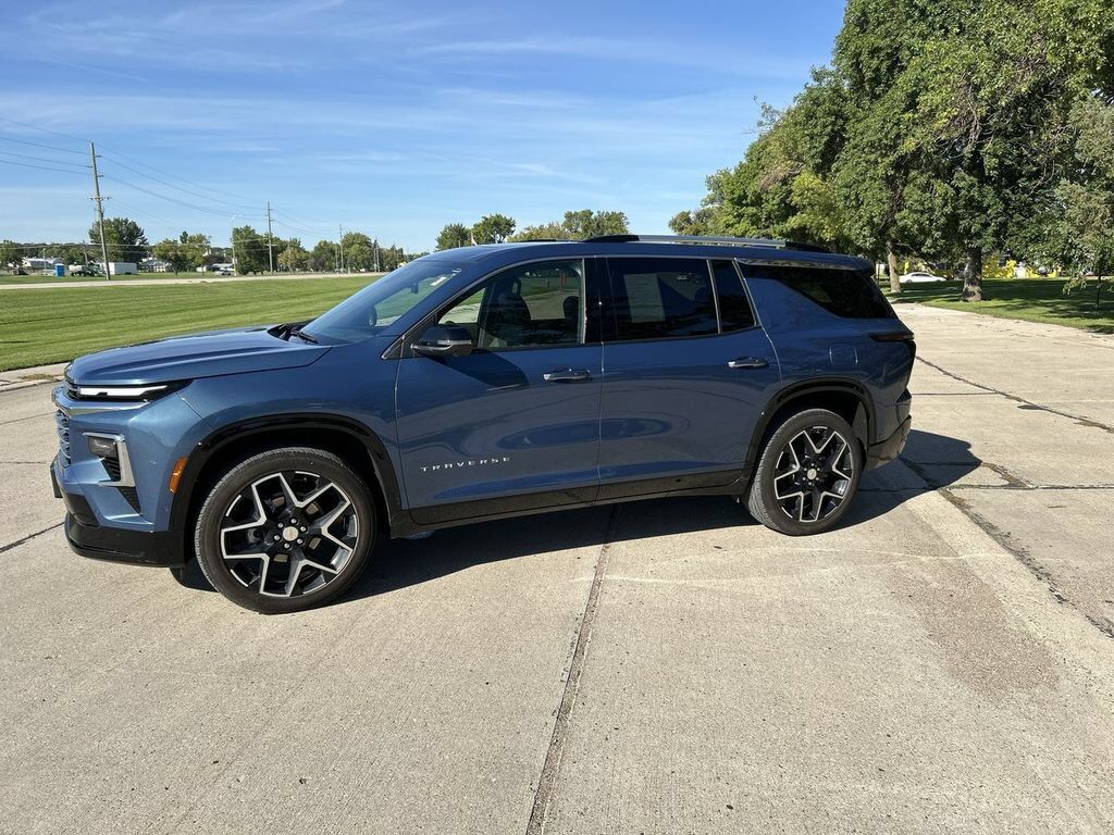 2025 CHEVROLET Traverse