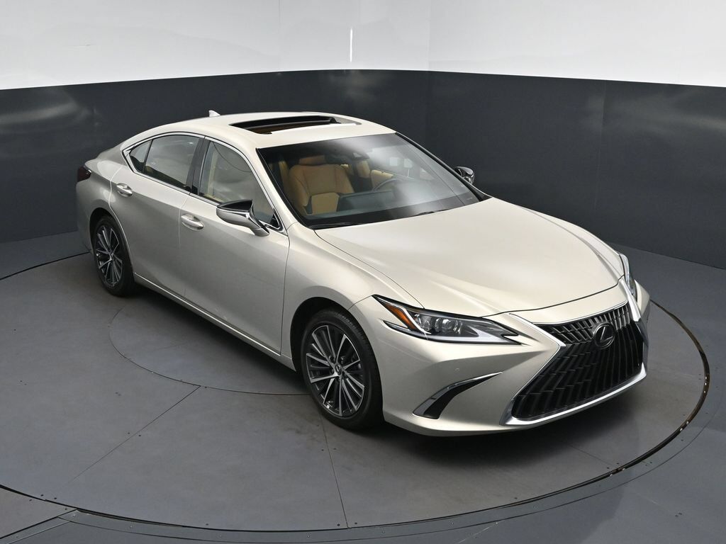 2025 LEXUS ES