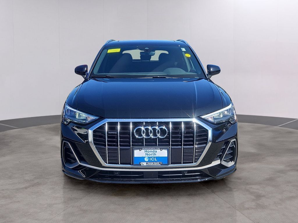 2022 Audi Q3