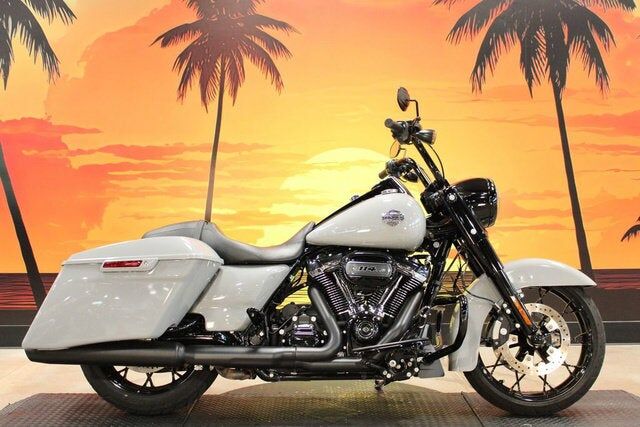 2024 HARLEY DAVIDSON Road King