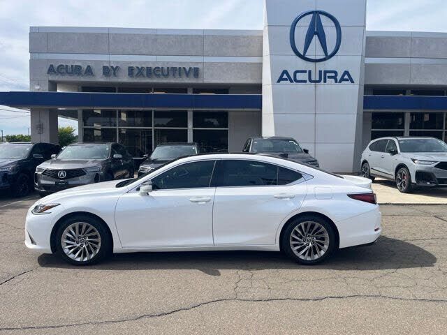 2020 Lexus ES