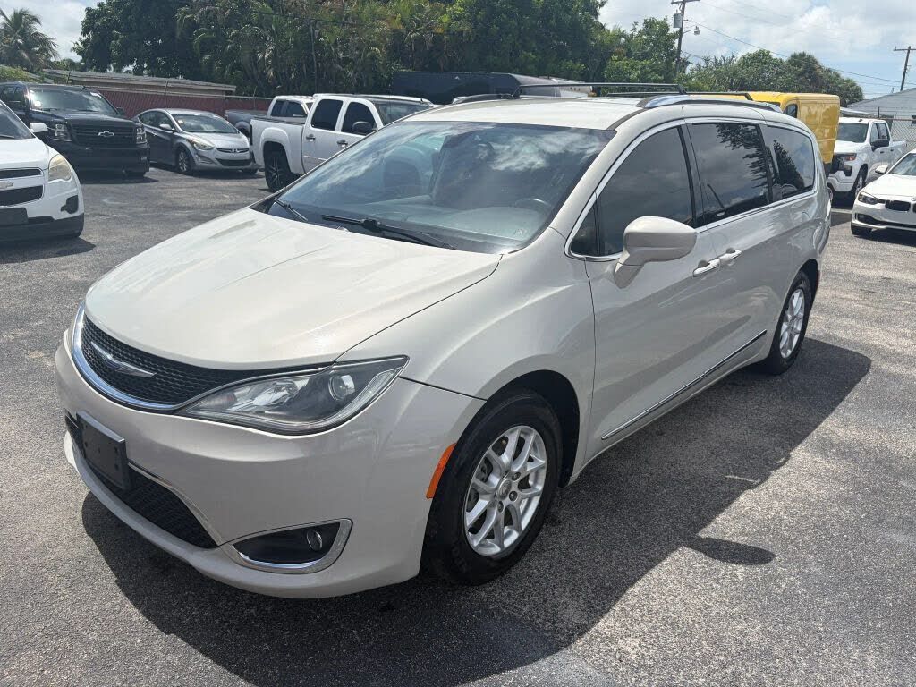 2020 CHRYSLER Pacifica