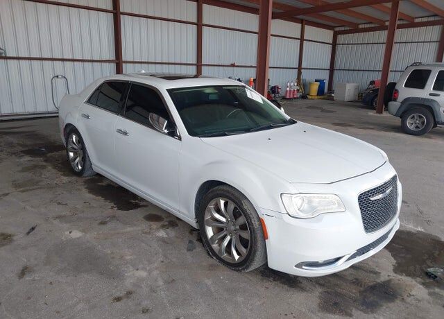 2019 CHRYSLER 300