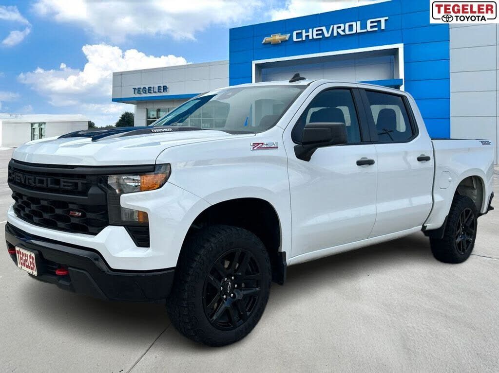 2024 CHEVROLET Silverado