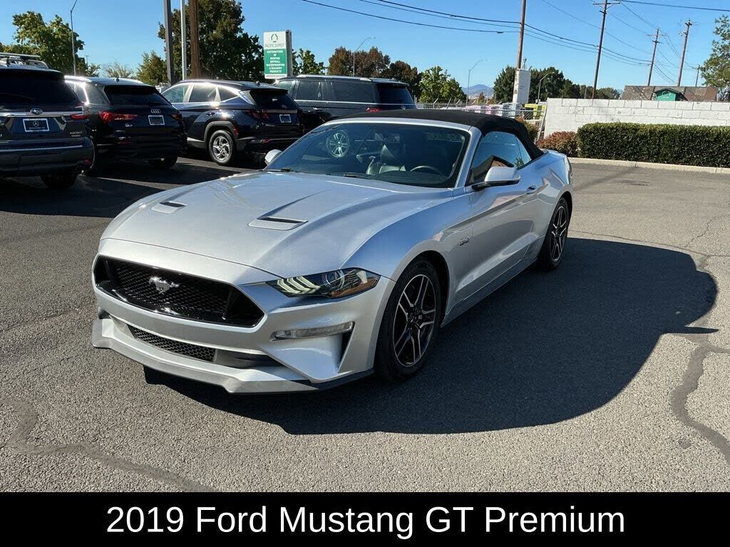 2019 FORD Mustang