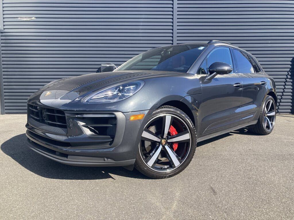2024 PORSCHE Macan
