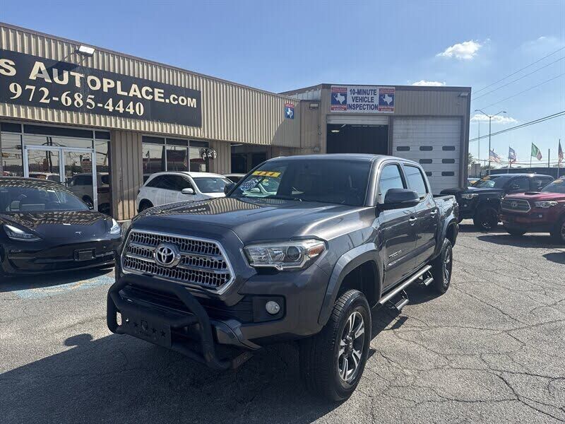 2017 TOYOTA Tacoma