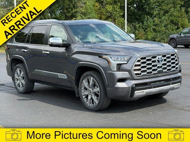 2024 TOYOTA Sequoia