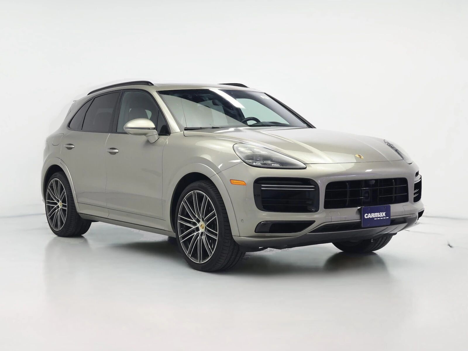 2022 PORSCHE Cayenne