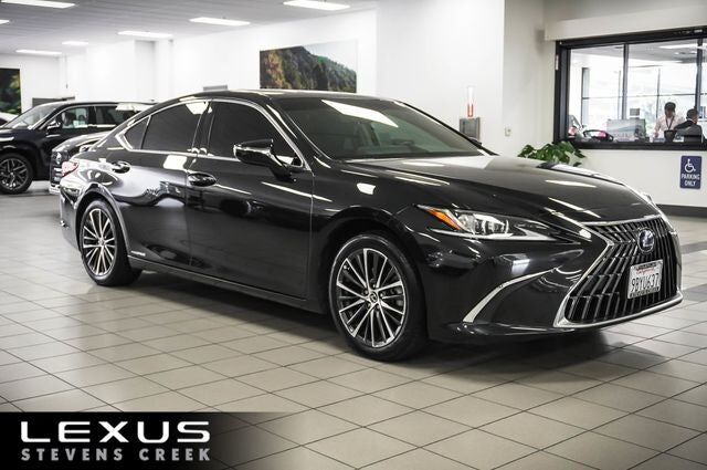 2022 LEXUS ES