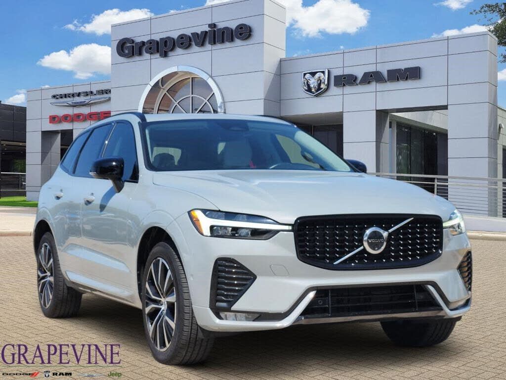 2025 VOLVO XC60