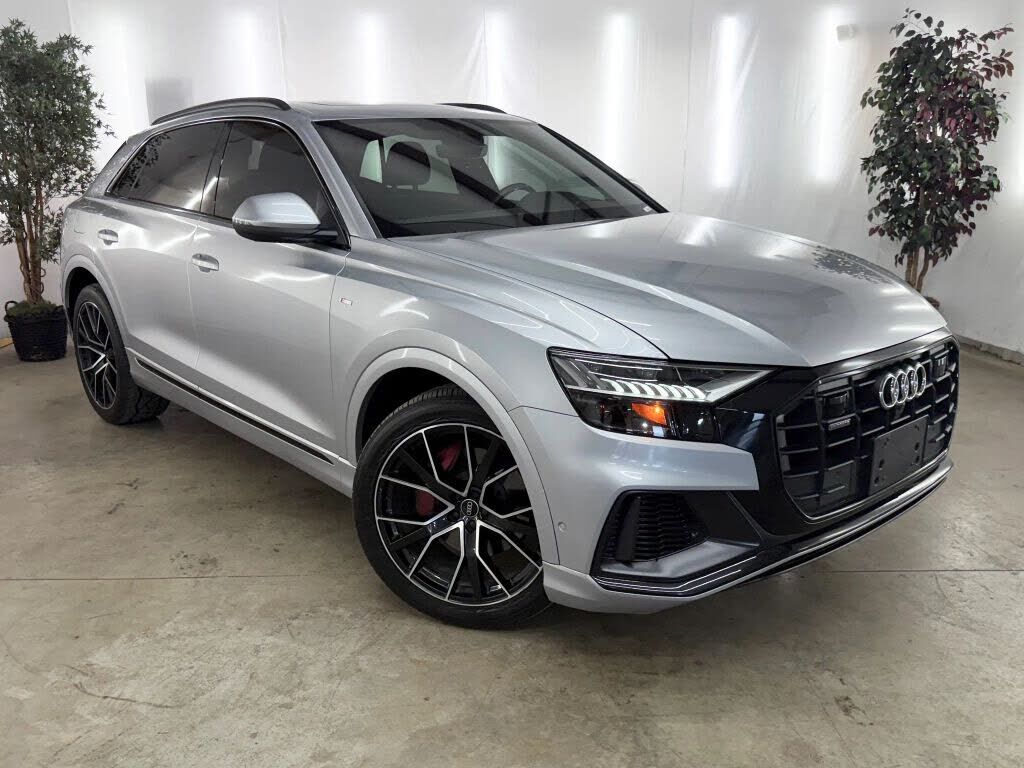 2021 AUDI Q8