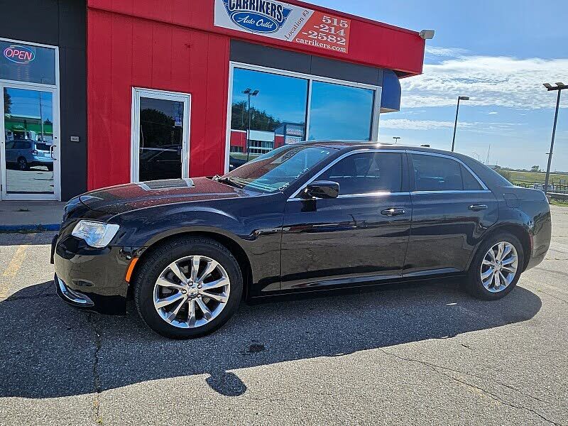 2016 CHRYSLER 300