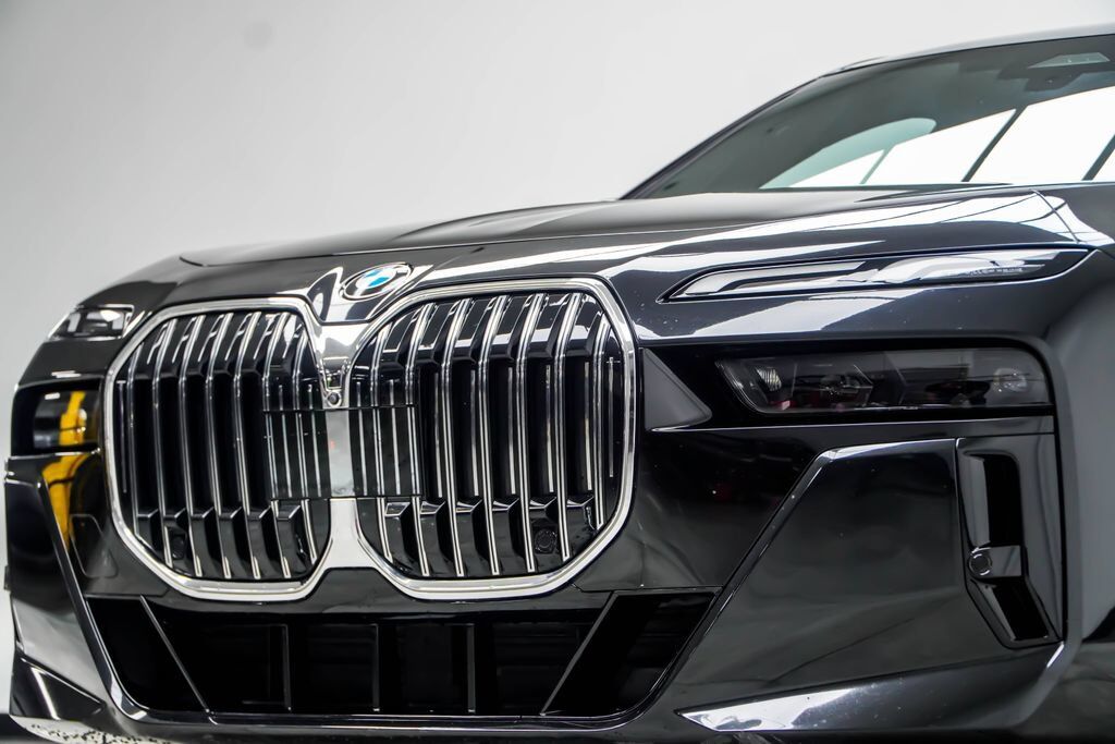 2024 BMW 740i