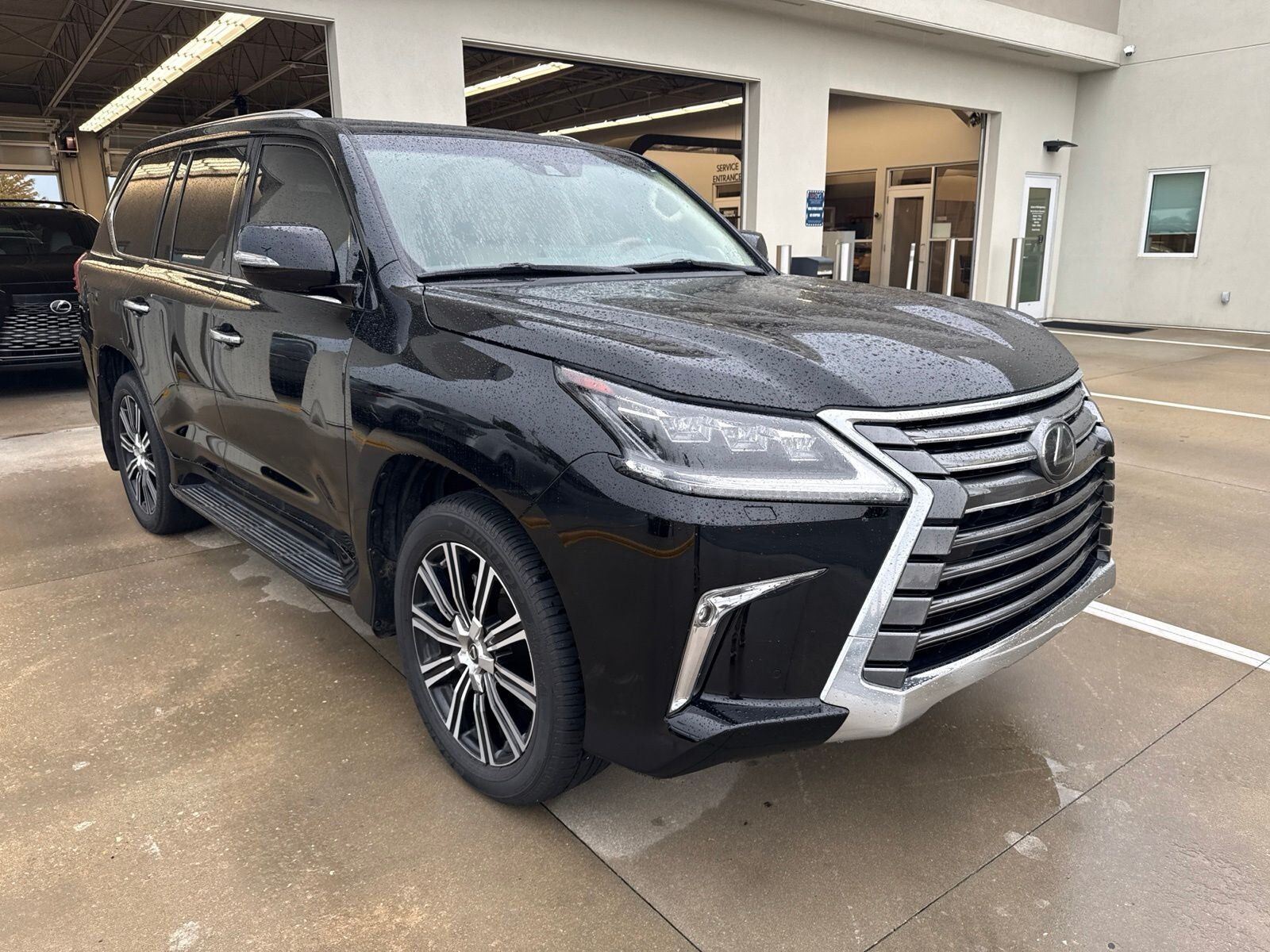2020 LEXUS LX