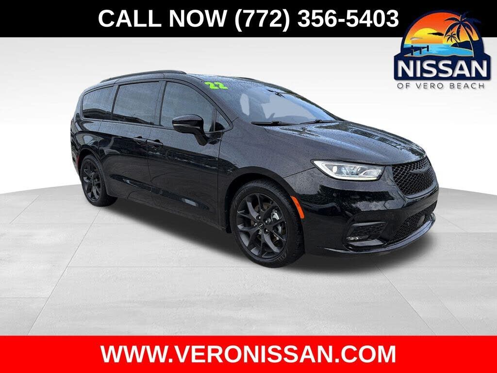 2022 CHRYSLER Pacifica