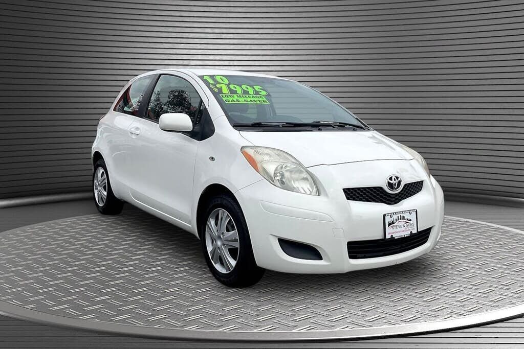 2010 TOYOTA Yaris