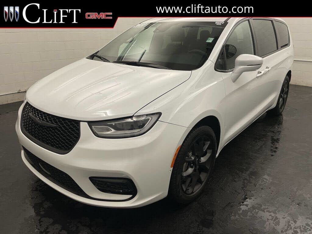 2022 CHRYSLER Pacifica