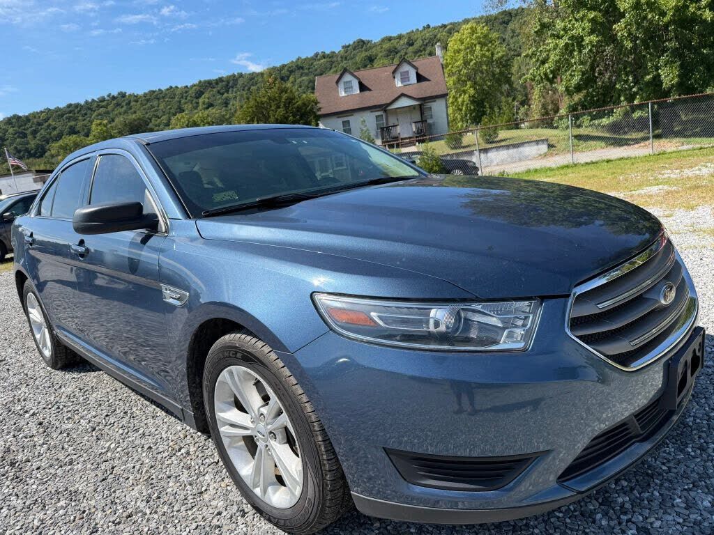 2018 FORD Taurus