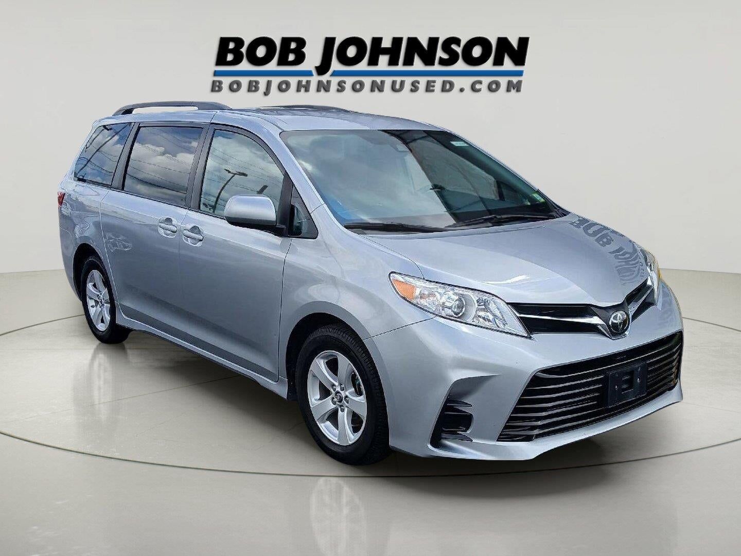 2019 TOYOTA Sienna