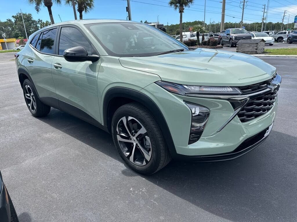 2024 CHEVROLET Trax