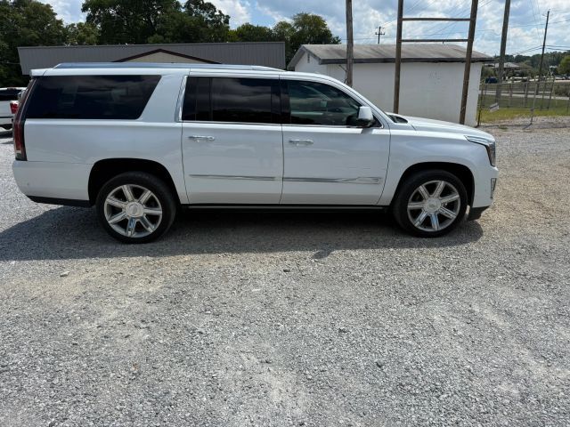 2017 CADILLAC Escalade ESV