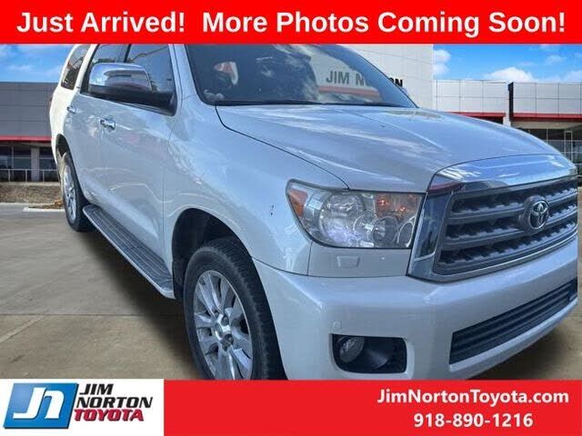 2015 TOYOTA Sequoia