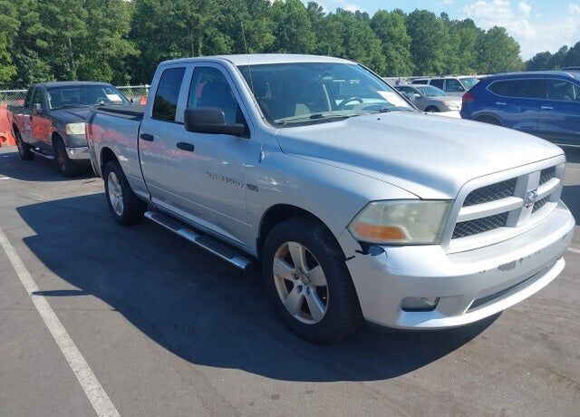 2012 DODGE Ram