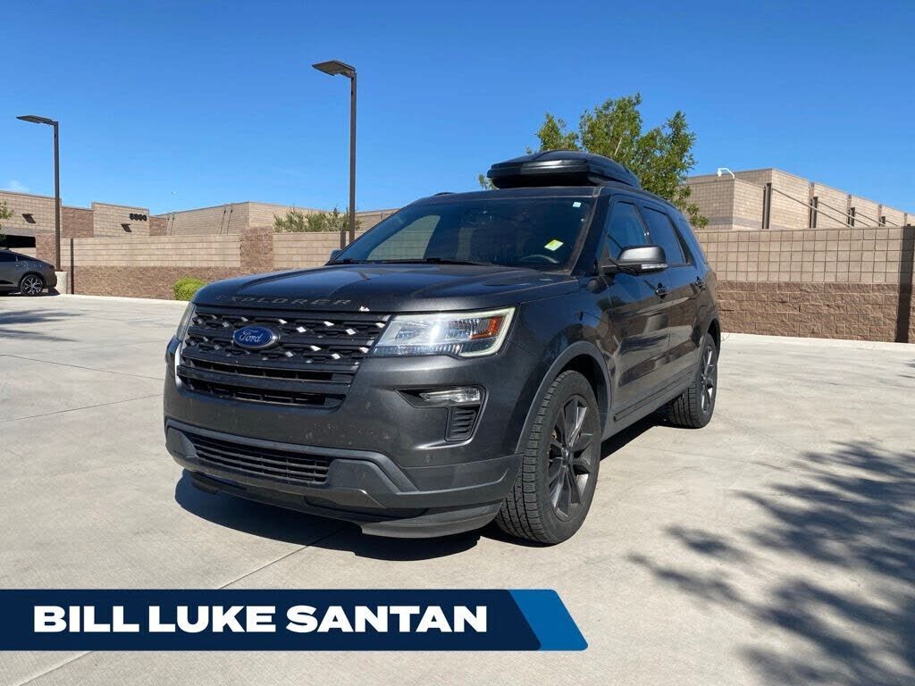 2018 FORD Explorer