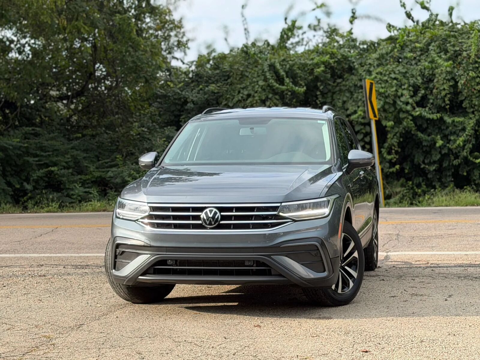 2022 VOLKSWAGEN Tiguan