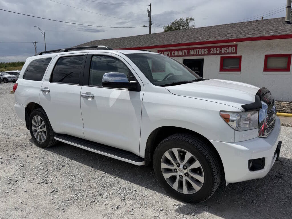 2016 TOYOTA Sequoia