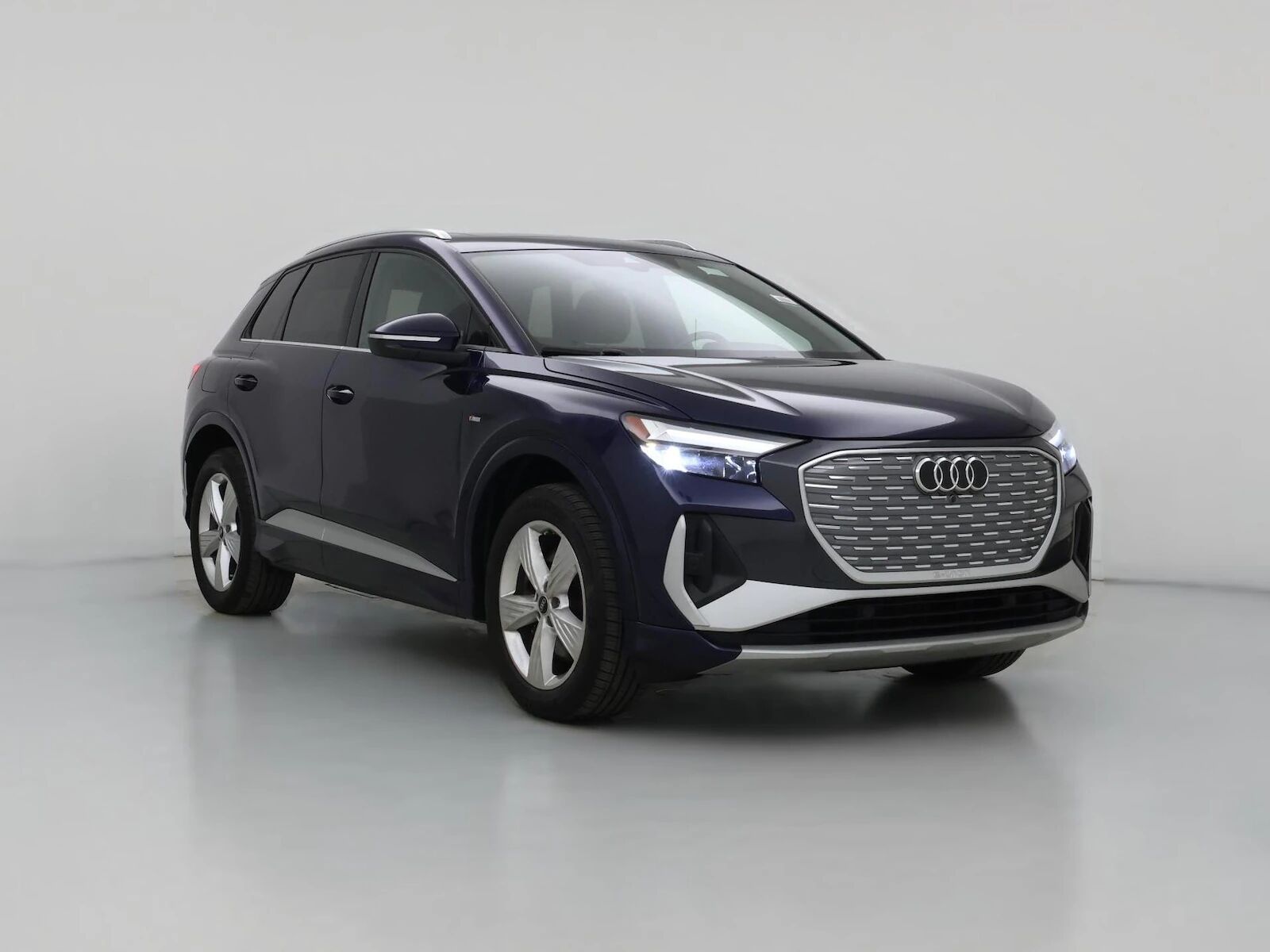 2023 AUDI Q4