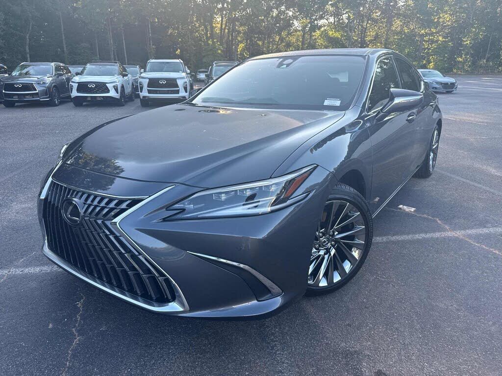 2025 Lexus ES