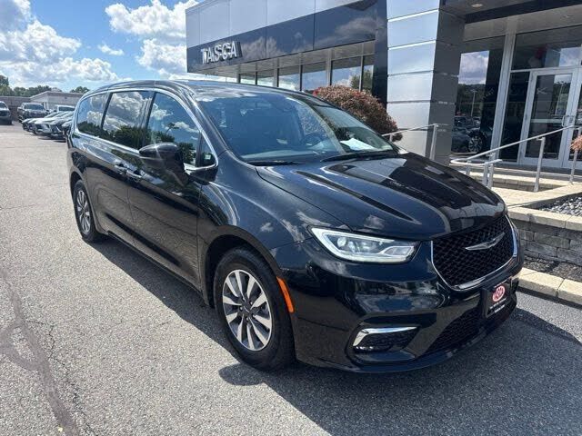 2023 CHRYSLER Pacifica