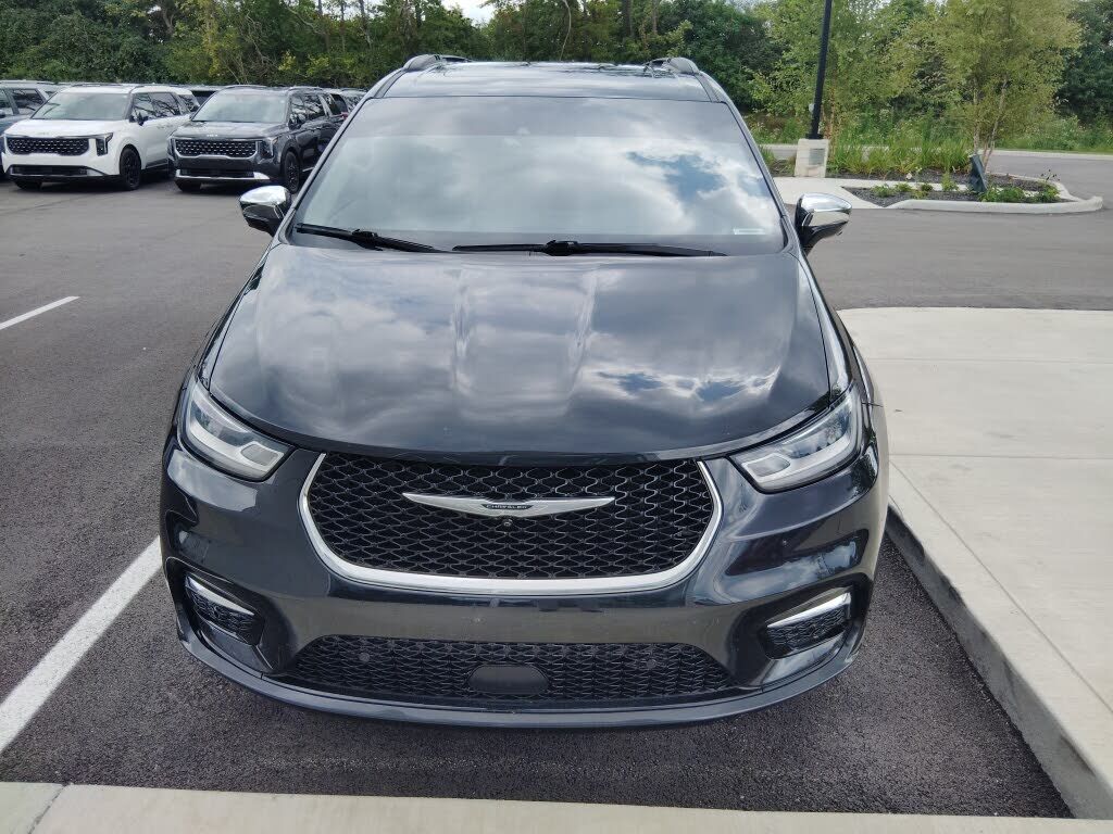 2022 CHRYSLER Pacifica