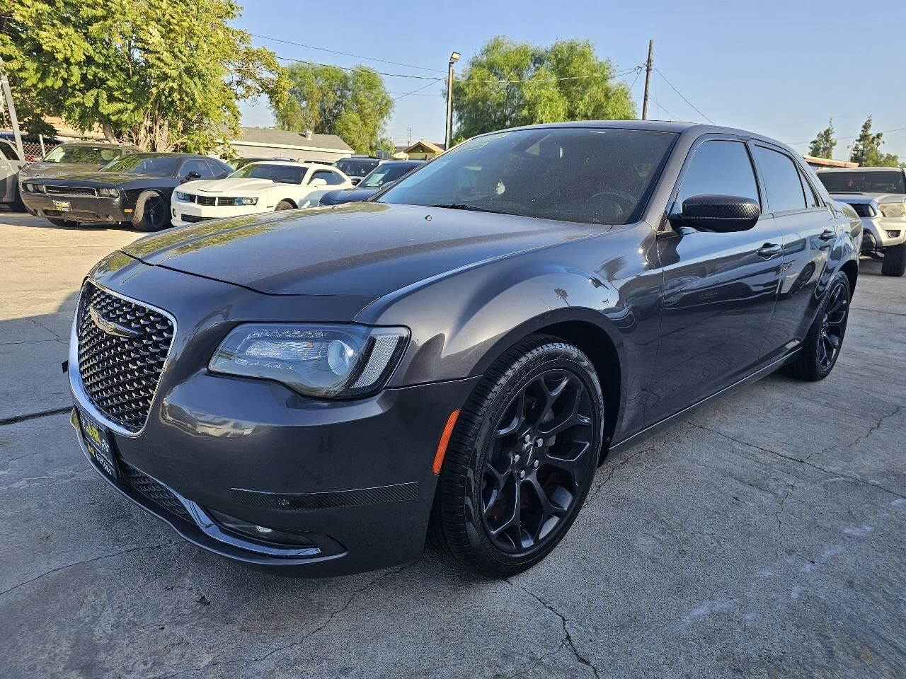 2019 CHRYSLER 300