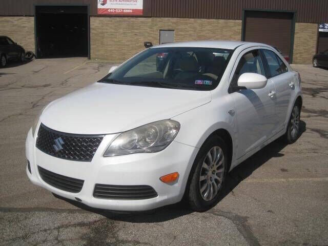 2013 SUZUKI Kizashi