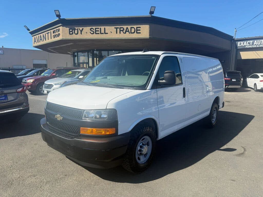 2021 CHEVROLET Express