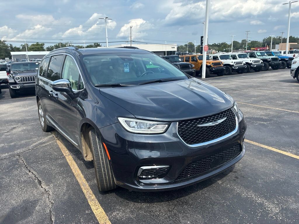 2021 CHRYSLER Pacifica