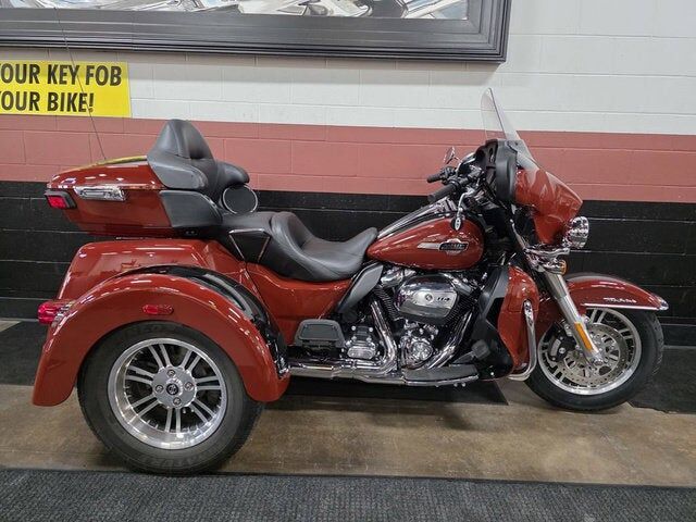 2024 HARLEY DAVIDSON FLHTCUTG / Tri Glide Ultra