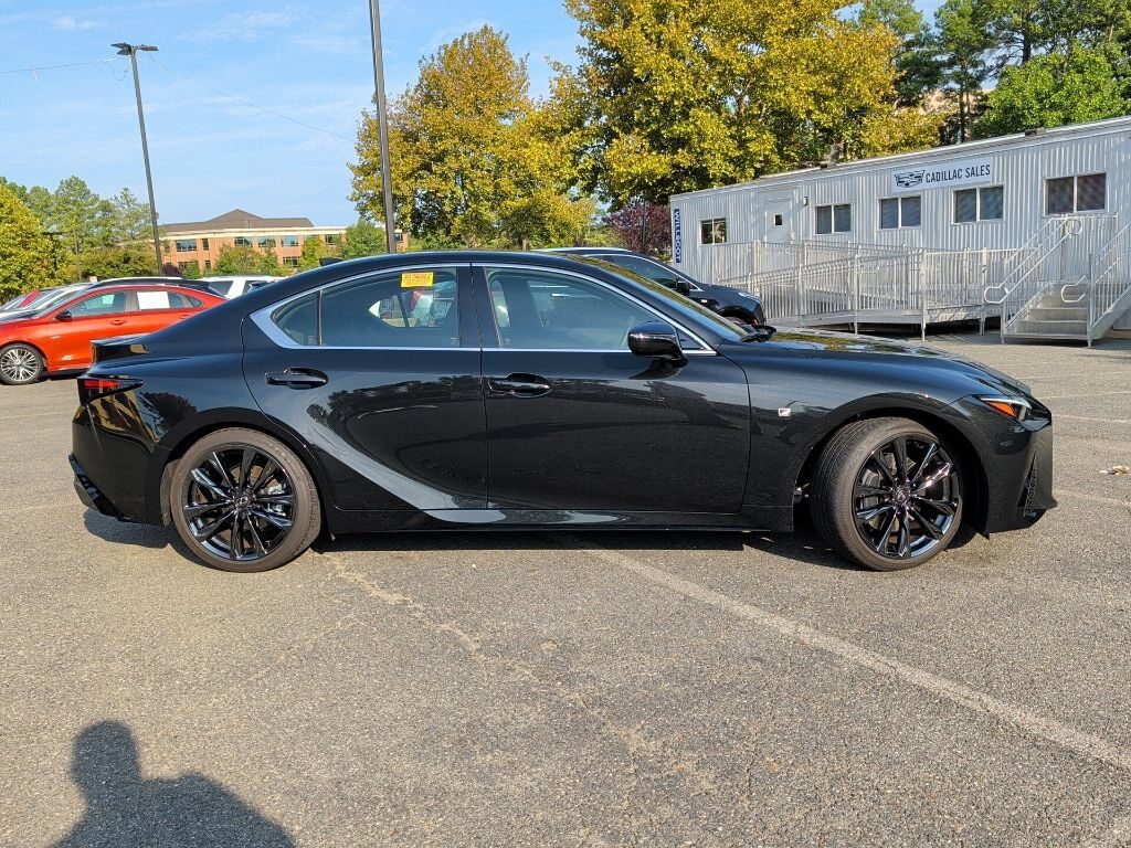2023 Lexus IS